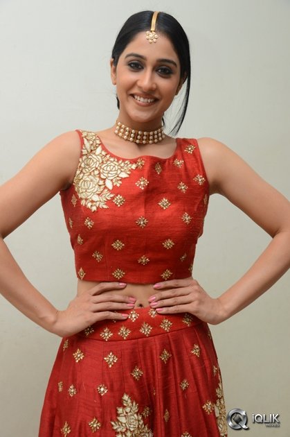 Regina-Cassandra-at-Okka-Ammayi-Thappa-Movie-Audio-Launch